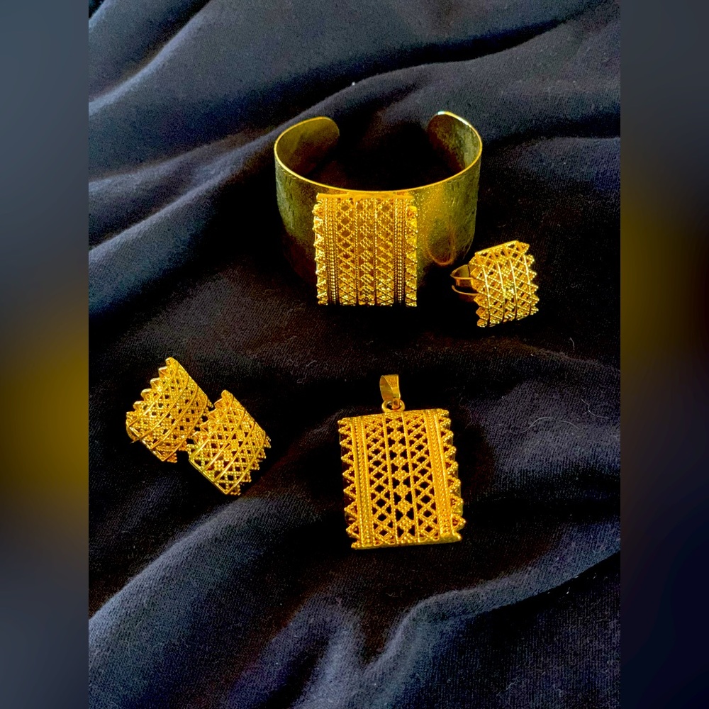 African style jewelry set